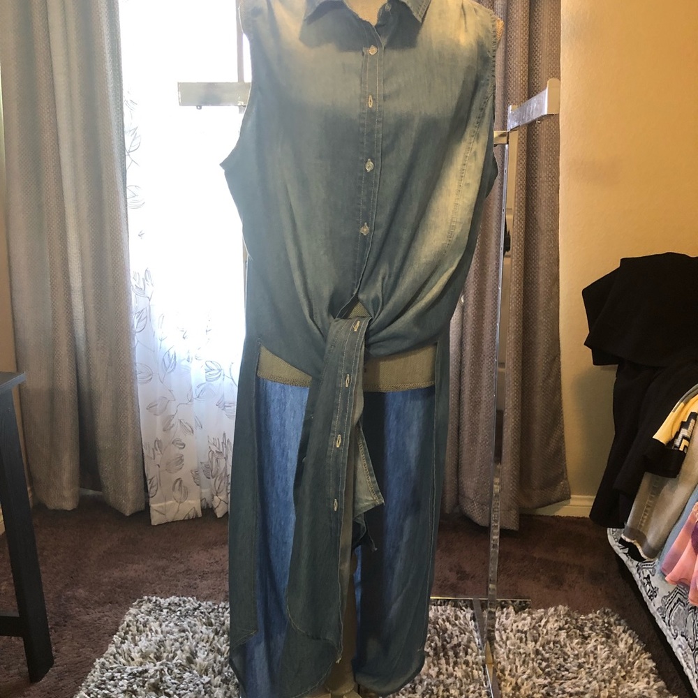 Dress - Picture 2 of 2
